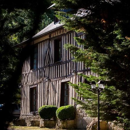 ホテル Domaine De Geffosse Pont-Évêque エクステリア 写真