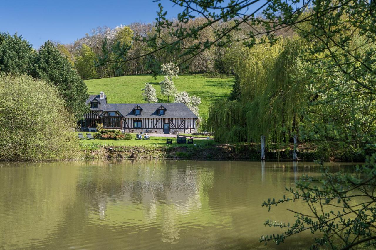 ホテル Domaine De Geffosse Pont-Évêque エクステリア 写真