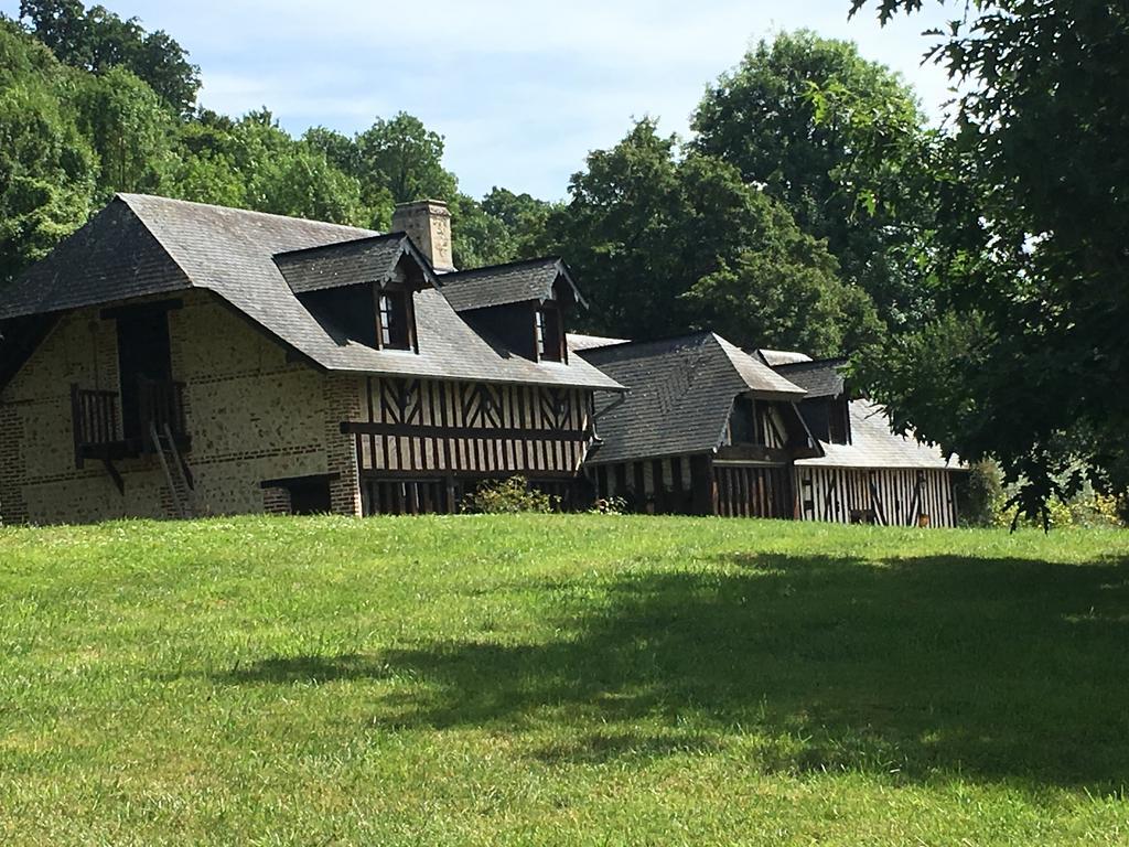 ホテル Domaine De Geffosse Pont-Évêque エクステリア 写真